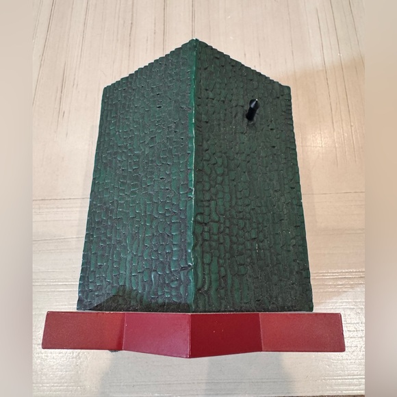 Vintage 1994 Hallmark – Mrs. Parkley’s General Store - Christmas Village Coll. - Picture 6 of 9